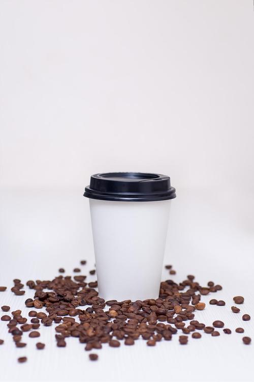 咖啡杯与咖啡豆高清图片